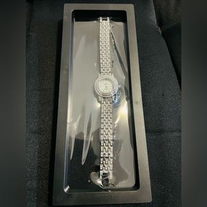 Brand New Sparkle Crystal/Mother of Pearl Watch